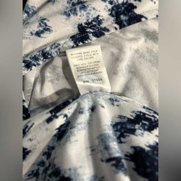 Tart long sleeve surplice blue and white heathered chevron print dress Small - Picture 6 of 7